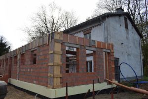 Prace modernizacyjne sali gimnastycznej w Dyblinie