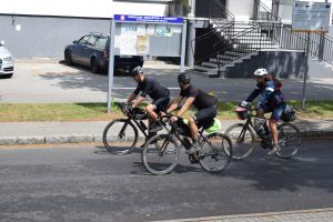 Zawodnicy podczas rowerowego ultramaratonu Wisłą 1200