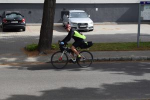 Zawodnicy podczas rowerowego ultramaratonu Wisłą 1200