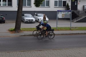 Zawodnicy podczas rowerowego ultramaratonu Wisłą 1200